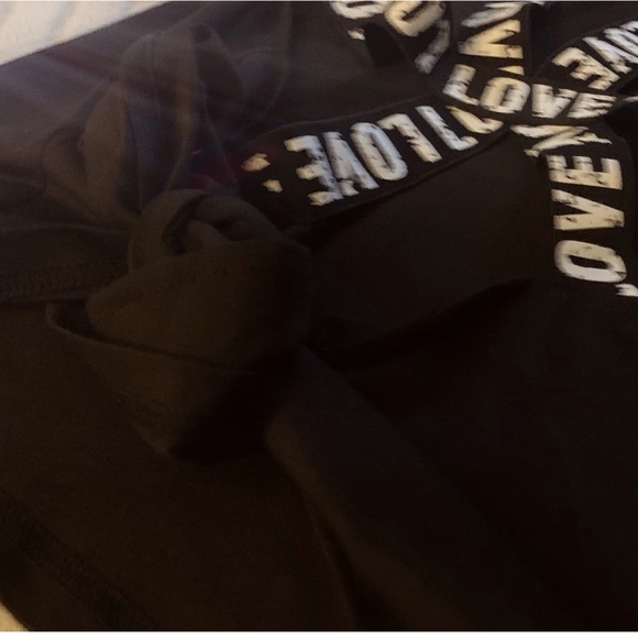 50%off!!! NWT! Urban “LOVE” Tie-up Blk Work-out Top! - Picture 12 of 13
